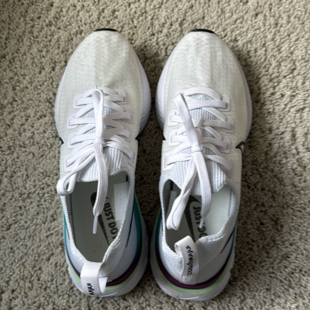 Nike Infinity React Flyknit running shoes